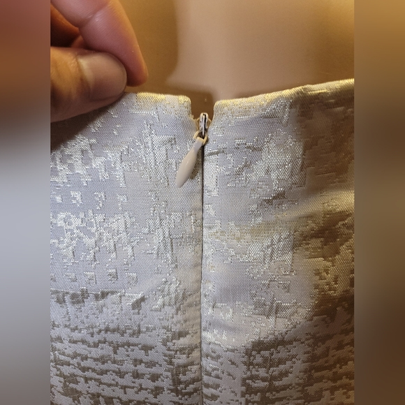 TAHARI by Arthur S. Levine Cream/Light Gold Square Neckline Formal Mini Dress - Picture 6 of 10